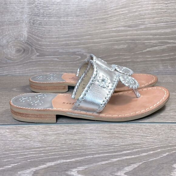 Jack Rogers Shoes - Jack Rogers Hampton Women’s Size 6.5 Slip On Thong Silver Leather Flower Sandals